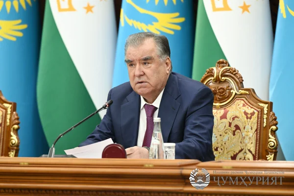 СУХАНРОНИИ ПЕШВОИ МИЛЛАТ ЭМОМАЛӢ РАҲМОН дар нишасти матбуотӣ пас аз музокирот бо Президенти Ҷумҳурии Қазоқистон Қосим-Жомарт Токаев, шаҳри Душанбе, 22-юми августи соли 2024